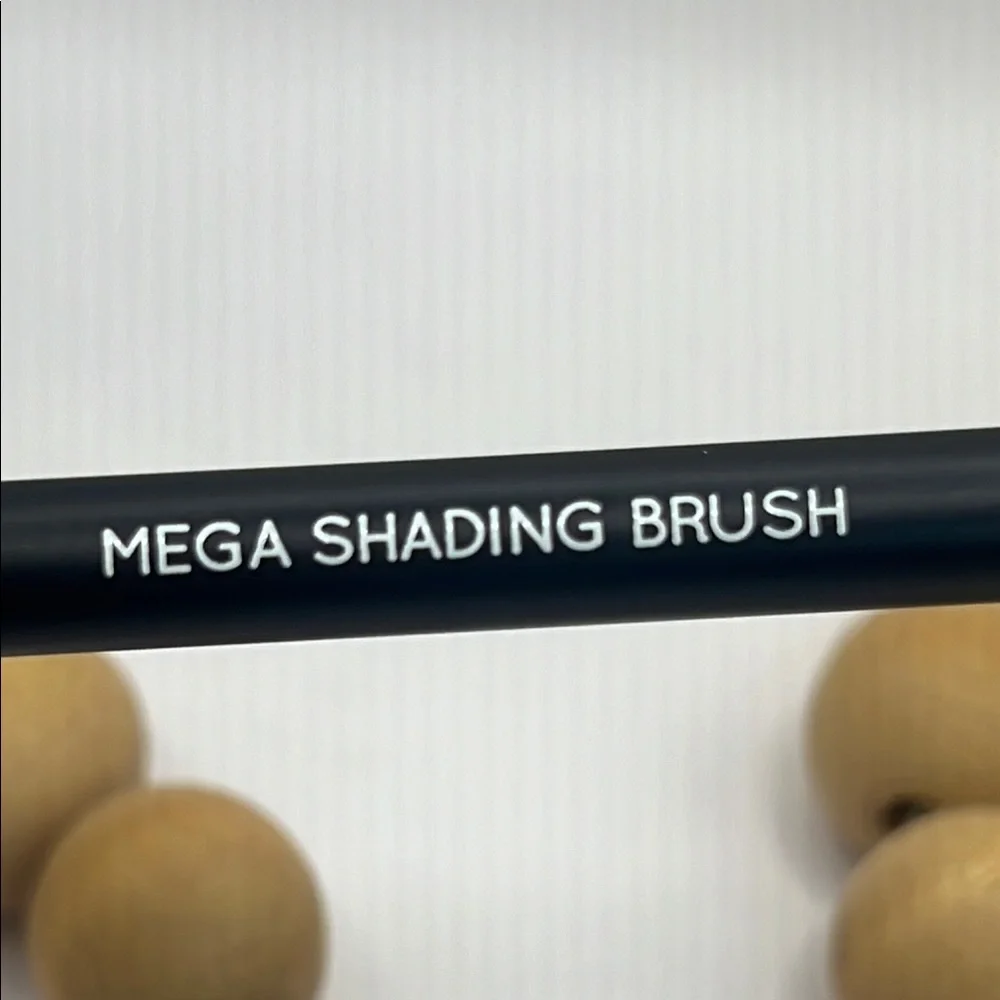 WingMe Black Makeup Mega Shading Brush 13